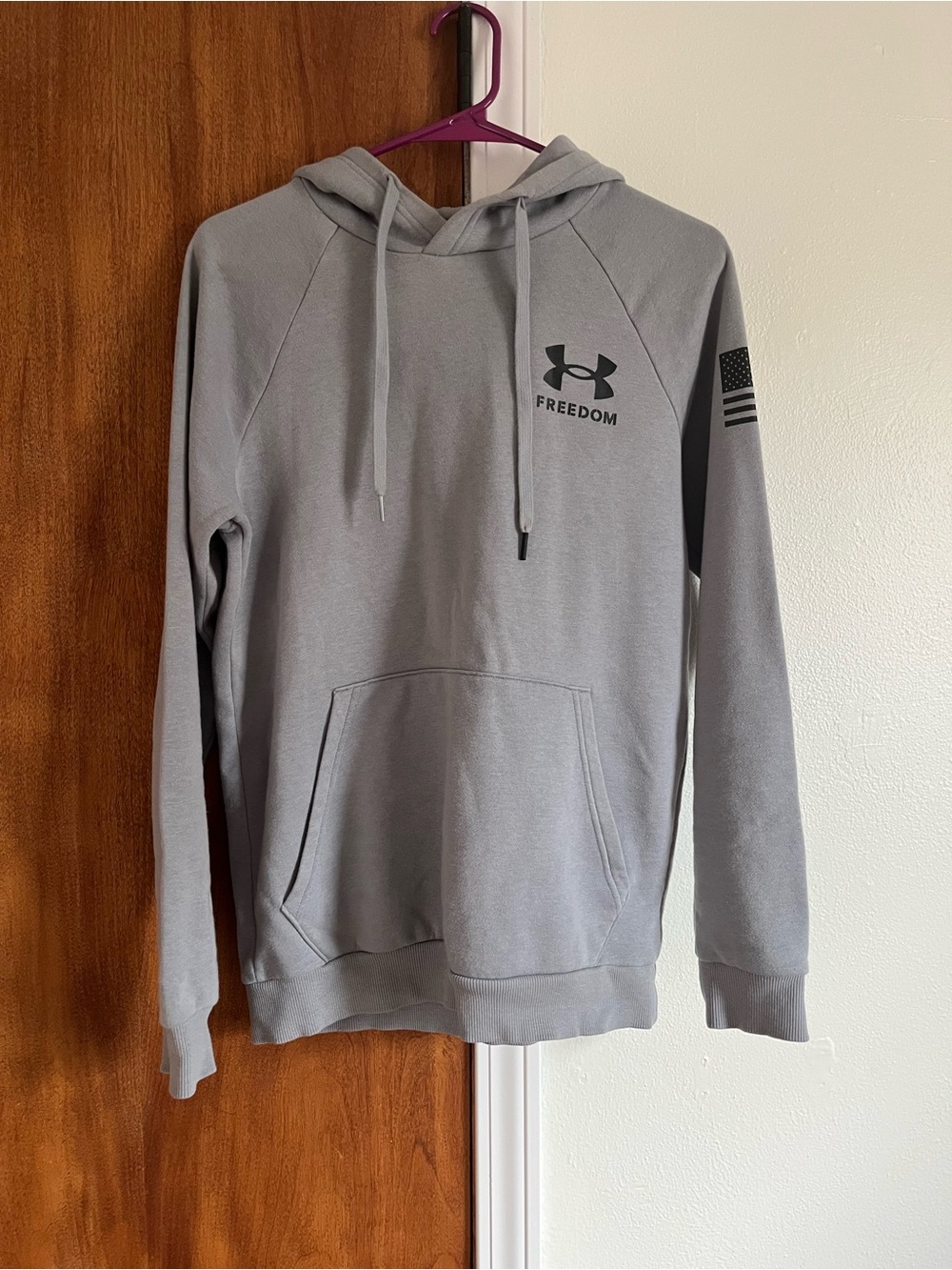 Under Armour Freedom Flag Hoodie Mens Small S Gray Pullover Fleece Sweatshirt UA